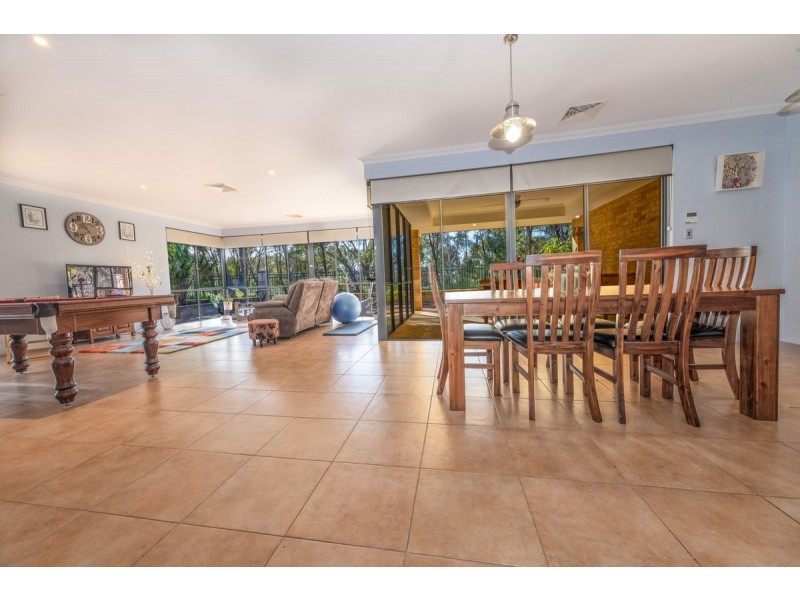 8 Peach Tree Pass, Meadow Springs WA 6210