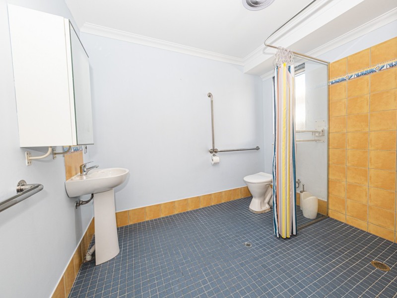 8 Peach Tree Pass, Meadow Springs WA 6210