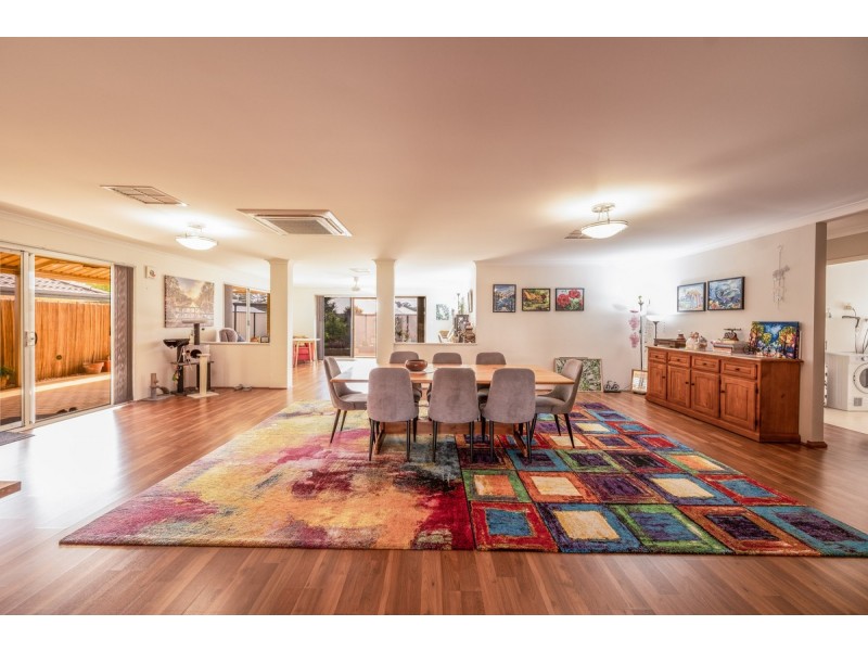 9 Moonbrook Way, Meadow Springs WA 6210
