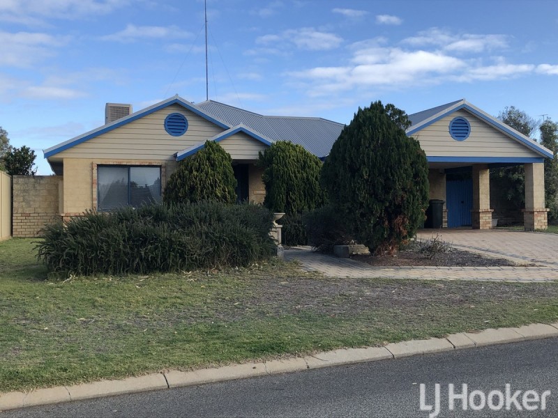 7 Suncrest Meander, Meadow Springs WA 6210