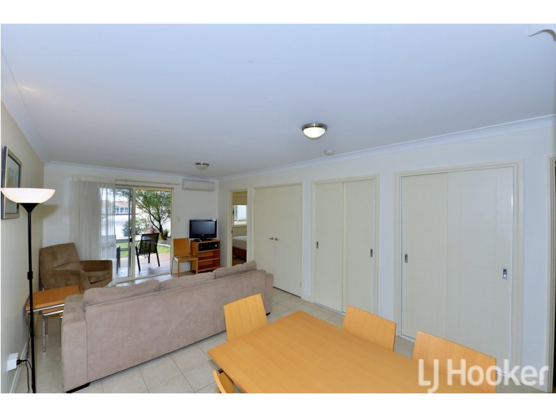 11/1 Lakes Crescent, South Yunderup WA 6208