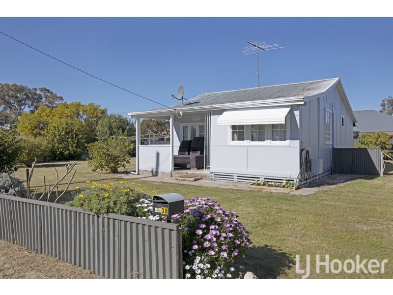 30 Linley Road, Wannanup WA 6210