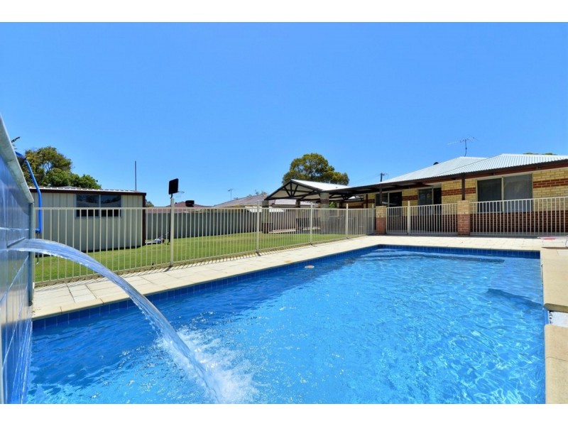 9 Marungi Way, Greenfields WA 6210