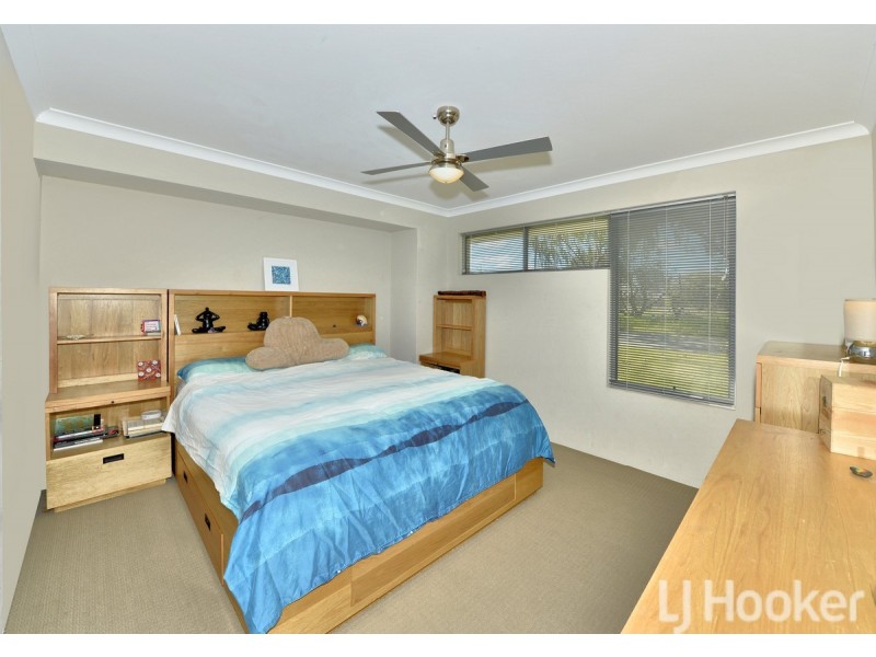 16 Honeydew Trail, Wannanup WA 6210