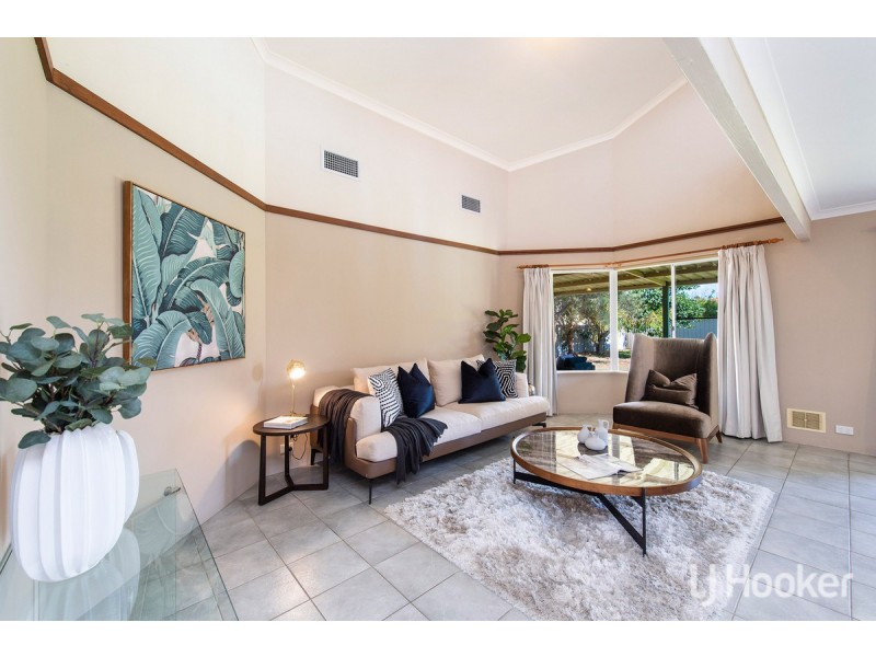 29 Admiralty Crescent, Halls Head WA 6210