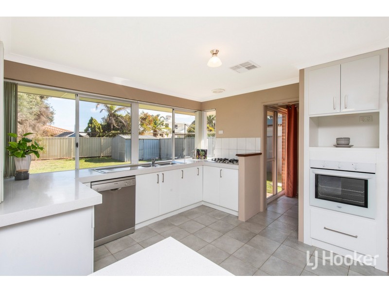 29 Admiralty Crescent, Halls Head WA 6210