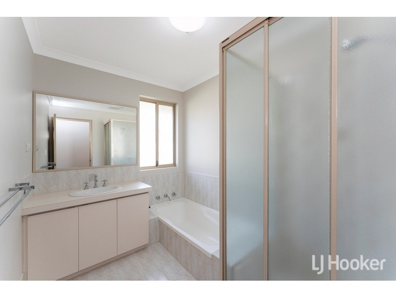 17 Lilac Green, Halls Head WA 6210