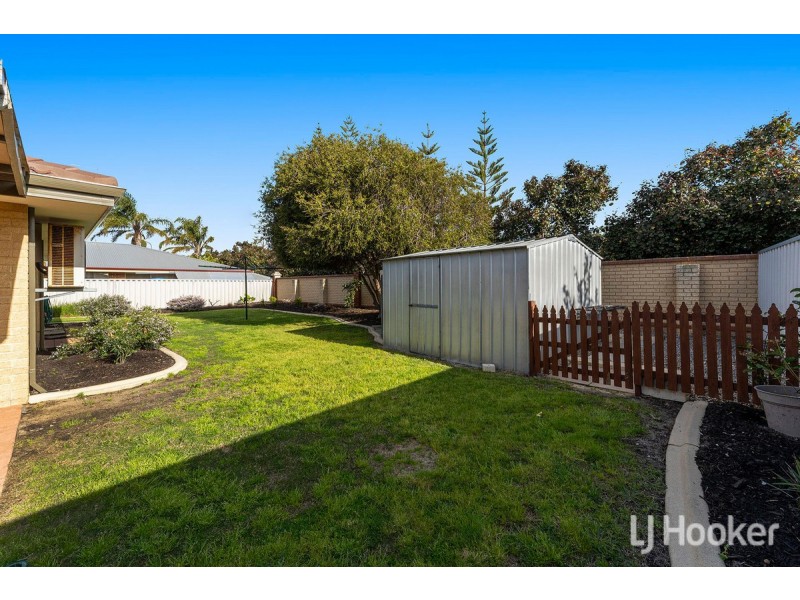 17 Lilac Green, Halls Head WA 6210