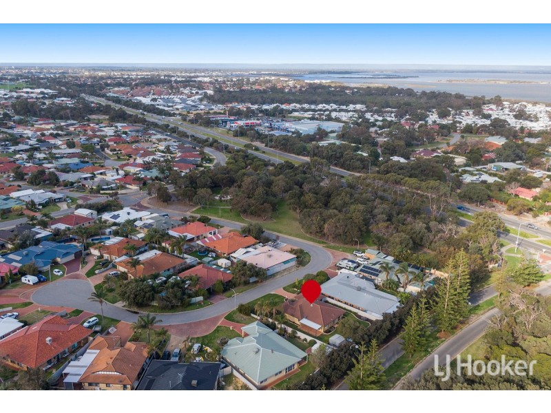 17 Lilac Green, Halls Head WA 6210