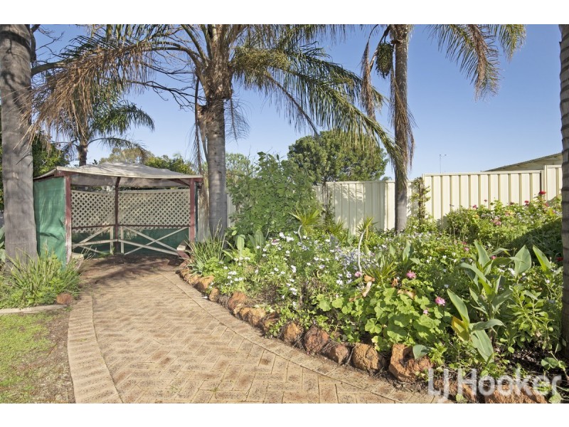 1 Royce Road, Greenfields WA 6210