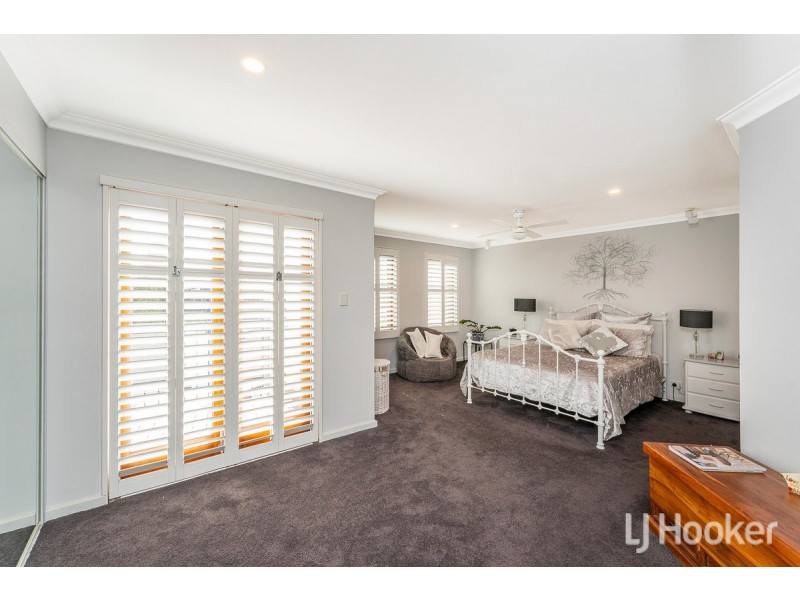 4/18 port Quays, Wannanup WA 6210