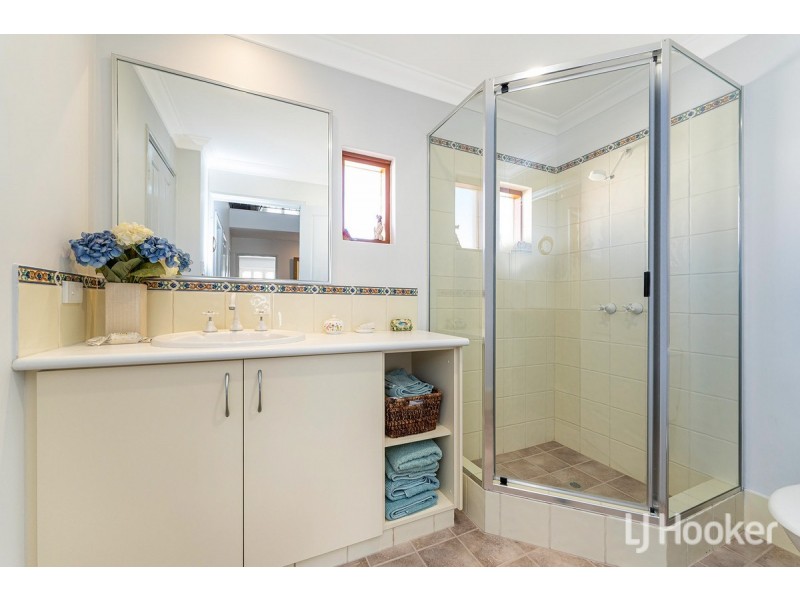 4/18 port Quays, Wannanup WA 6210