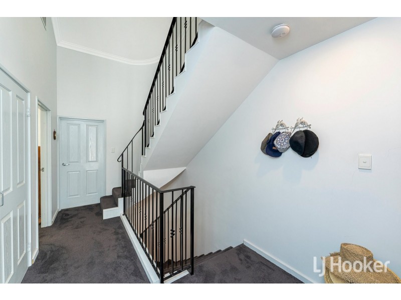 4/18 port Quays, Wannanup WA 6210