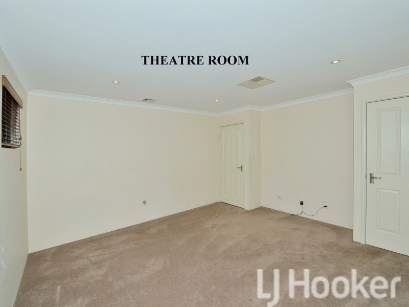 6 Santalum Circus, Halls Head WA 6210