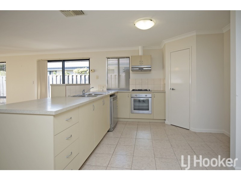 70 Chatsworth Drive, Erskine WA 6210