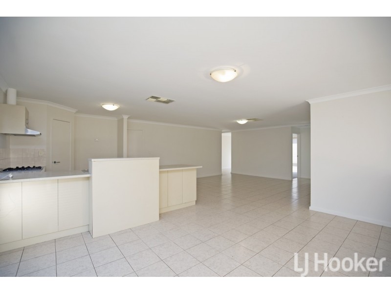70 Chatsworth Drive, Erskine WA 6210