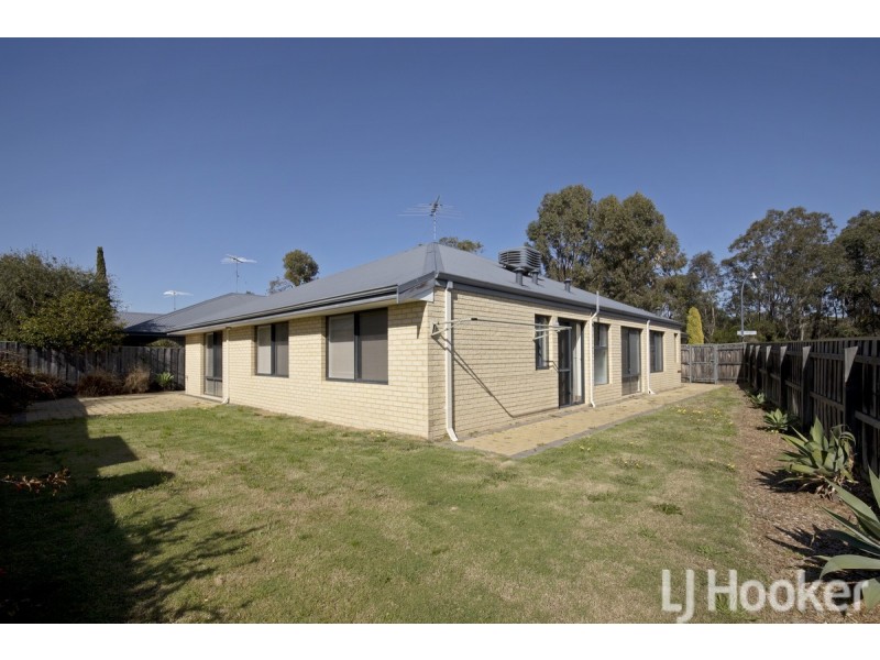 70 Chatsworth Drive, Erskine WA 6210