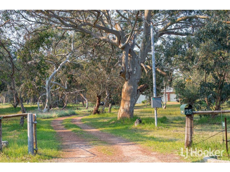 25 Matthie Road, Barragup WA 6209