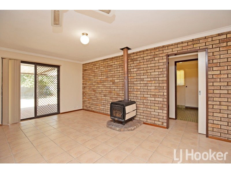 35 Kookerbrook Street, Dudley Park WA 6210