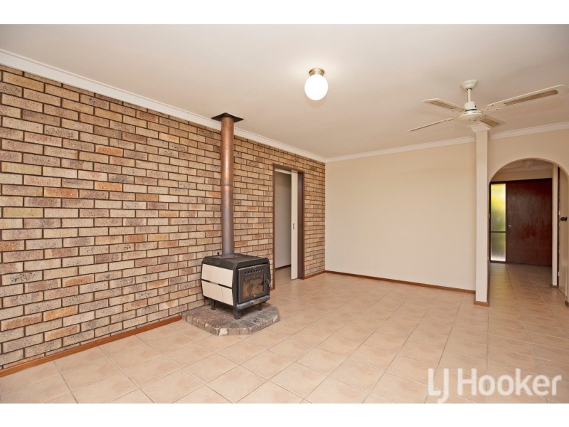 35 Kookerbrook Street, Dudley Park WA 6210