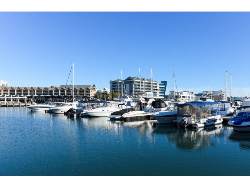 8/1 Breakwater Parade, Mandurah WA 6210