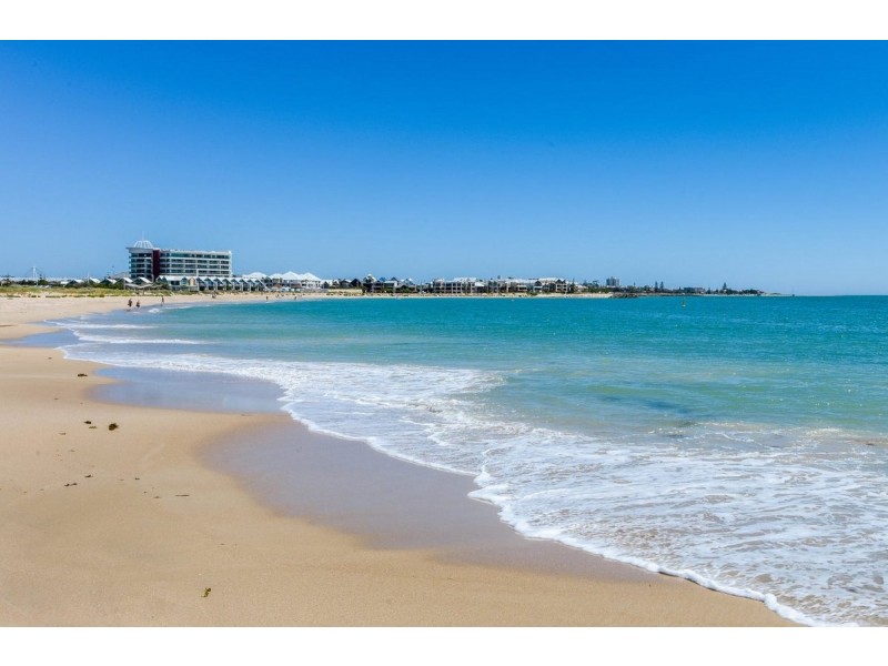 8/1 Breakwater Parade, Mandurah WA 6210