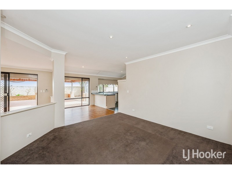 20 Batavia Avenue, Wannanup WA 6210