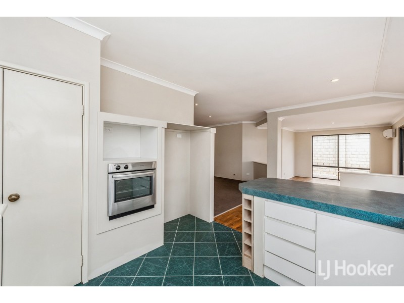20 Batavia Avenue, Wannanup WA 6210