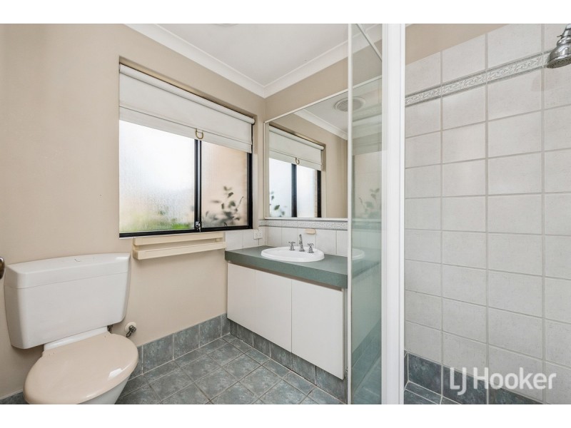 20 Batavia Avenue, Wannanup WA 6210