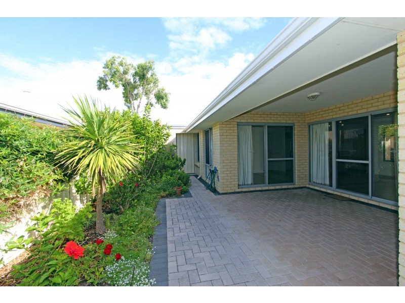 11 Zamia Loop, Wannanup WA 6210