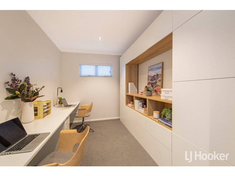 9 Crowsnest Terrace, Wannanup WA 6210