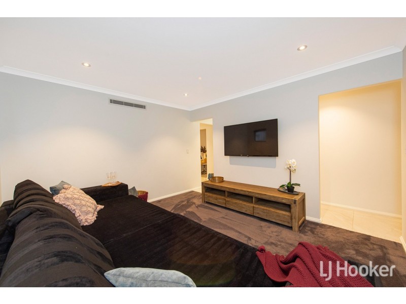 9 Crowsnest Terrace, Wannanup WA 6210