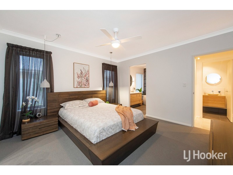 9 Crowsnest Terrace, Wannanup WA 6210