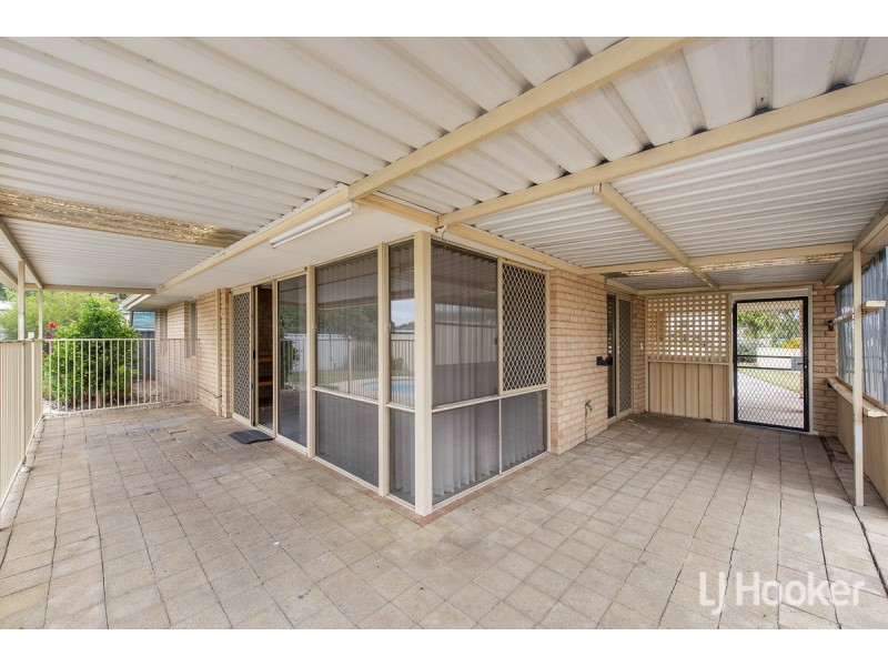 6 Scrubbird Court, Greenfields WA 6210