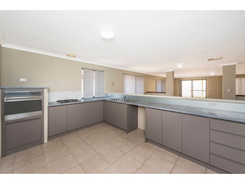 18 Albina Chase, Lakelands WA 6180