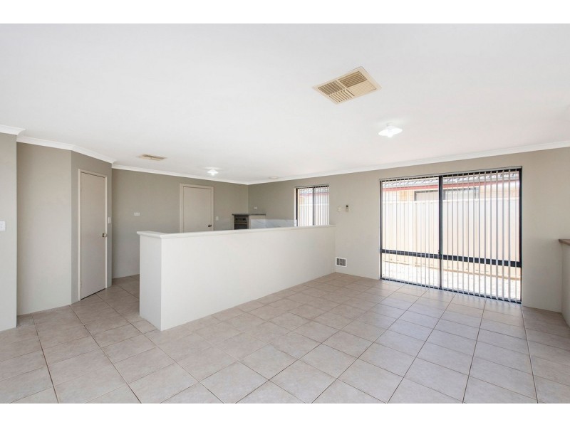 18 Albina Chase, Lakelands WA 6180