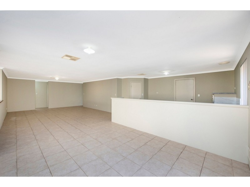 18 Albina Chase, Lakelands WA 6180