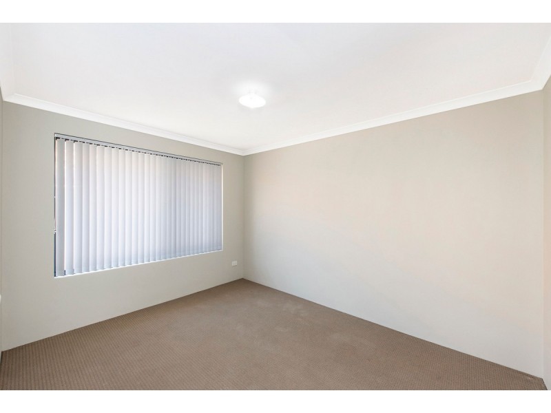 18 Albina Chase, Lakelands WA 6180