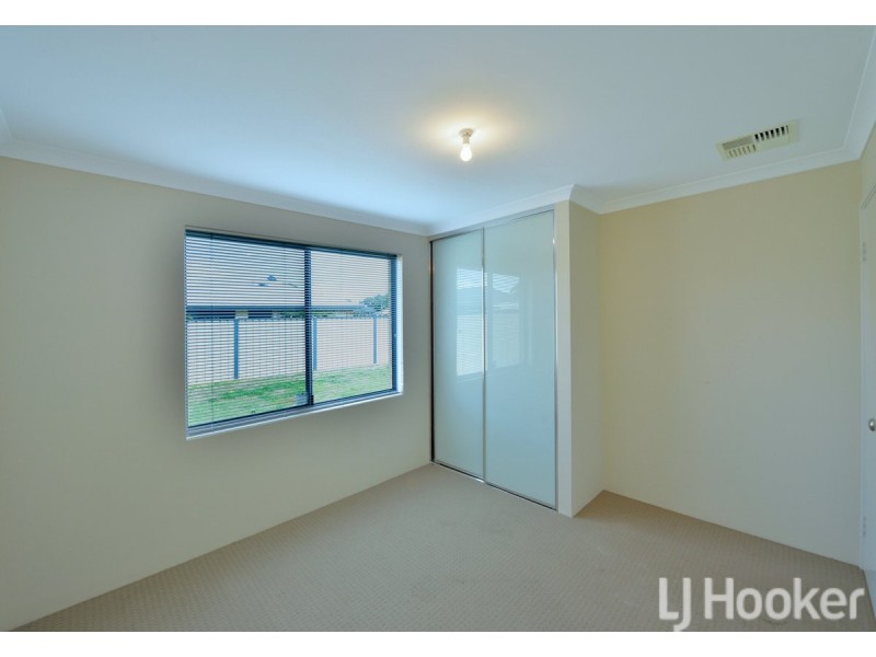 6 Brackenridge Ramble, Meadow Springs WA 6210