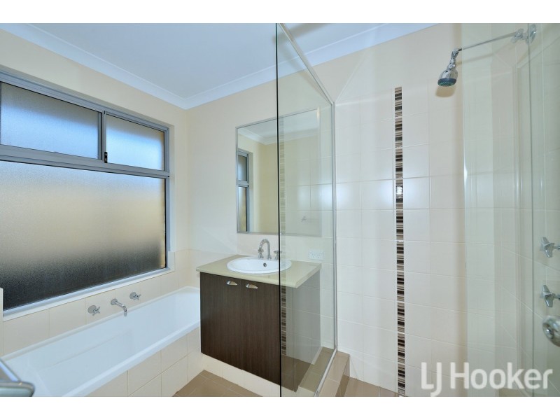 6 Brackenridge Ramble, Meadow Springs WA 6210