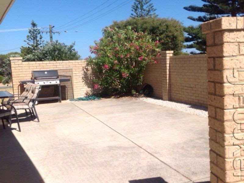 2 Karunjie Road, Golden Bay WA 6174