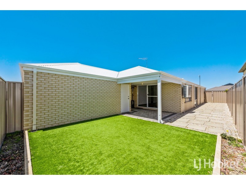 11 Charleston Street, Karnup WA 6176