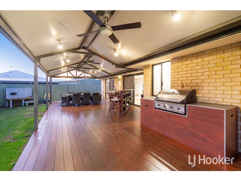 17 Cooeyup Close, Ravenswood WA 6208