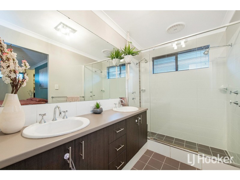 17 Cooeyup Close, Ravenswood WA 6208