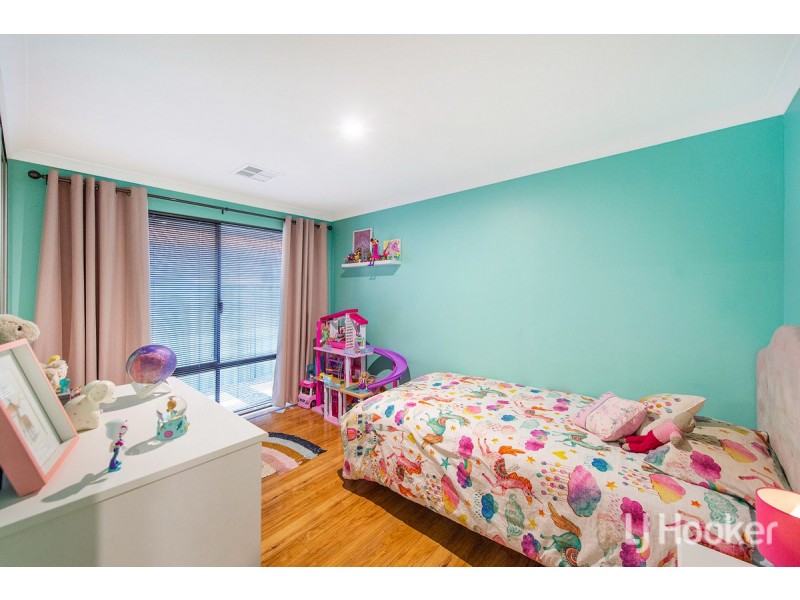 17 Cooeyup Close, Ravenswood WA 6208