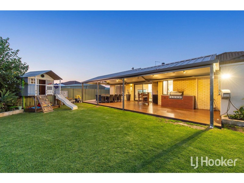 17 Cooeyup Close, Ravenswood WA 6208