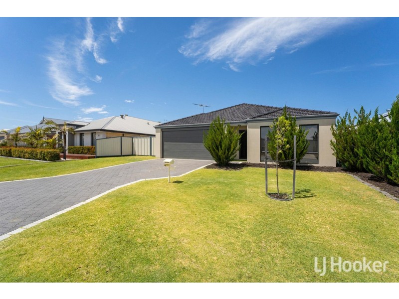11 Scottsdale Turn, Meadow Springs WA 6210