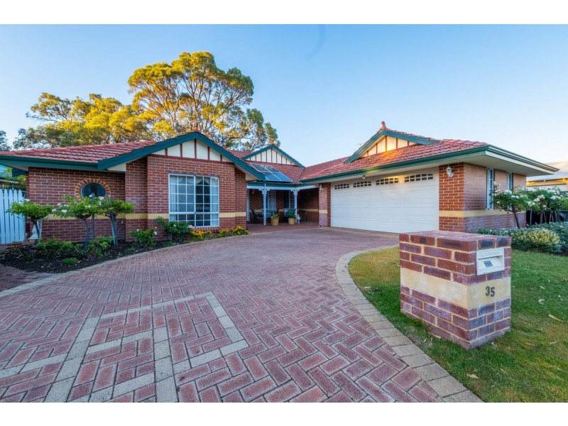 35 Grandmere Parade, Meadow Springs WA 6210