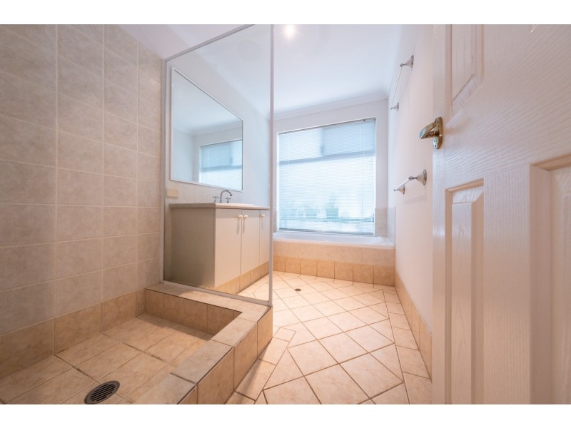 35 Grandmere Parade, Meadow Springs WA 6210