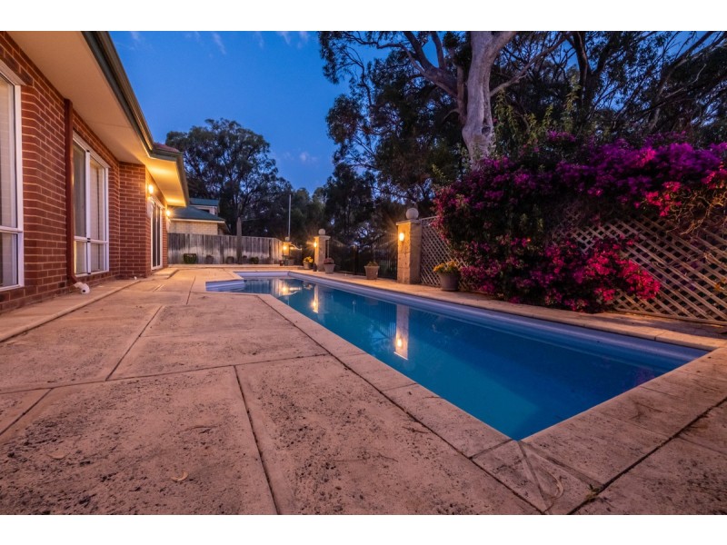 35 Grandmere Parade, Meadow Springs WA 6210